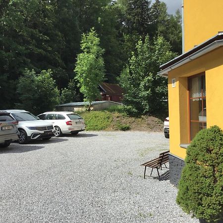 Pension Cortina Pec pod Snezkou Exterior foto