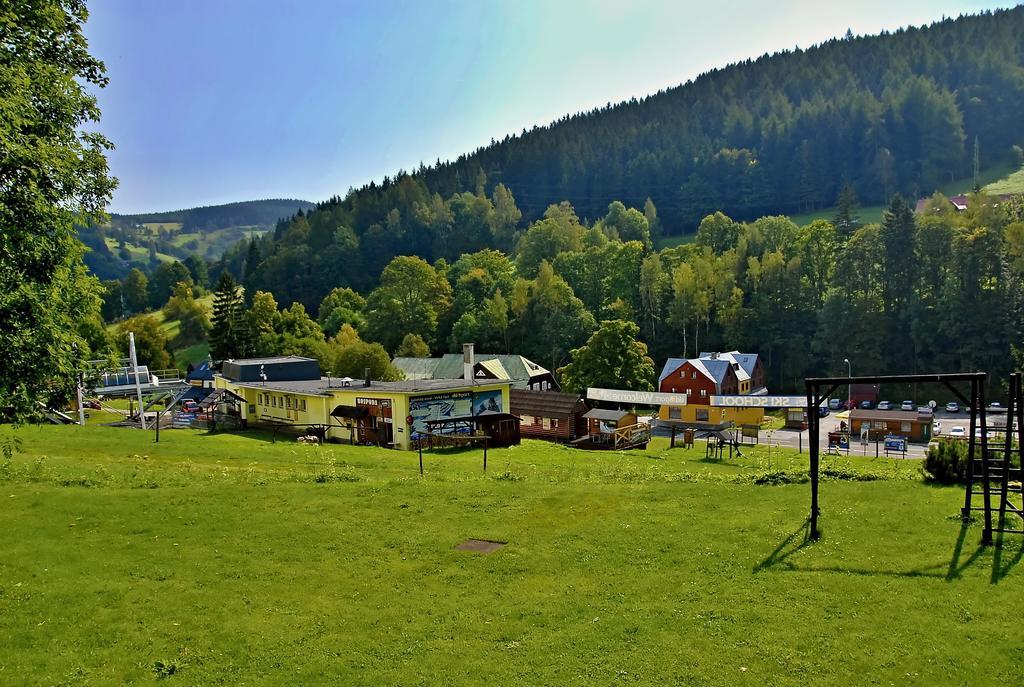 Pension Cortina Pec pod Snezkou Exterior foto